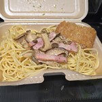 キッチン ブルー グローブ - 手順に従い作り直して、揚げ物とともに