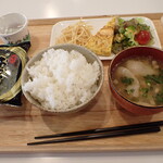 トーコーキッチン - ジャーマンオムレツ　副菜二品、豚汁、ご飯　＋　納豆　＋　焼き海苔　