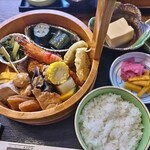 茗荷亭 - 料理写真:たくさんの手の込んだ料理。1200円は格安だと思う！