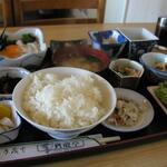 貝殻亭 - 生イカ丼