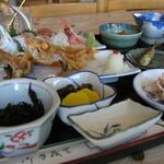 貝殻亭 - カサゴの唐揚げ（刺身付き）定食