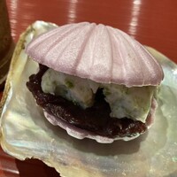 天ぷら とばり - ☘️ これは最高‼️ 
                    　　　あんこの甘味と、バターの塩味が
                    　　　とても良いバランス！
                    　　　更にアオサの香りで素敵でした❤️