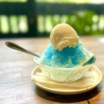KIKORI CAFE TOKYO - かき氷ブルーハワイ  アイスクリームトッピング