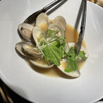 魚貝三昧 雛 ２号店 - ハマグリのバター醤油