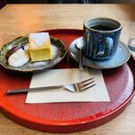 胡桃堂喫茶店 - 縦で出してくれたのにわざわざ横にして撮ってしまったことに気づいた。フォーク、スプーンなどの方向が…