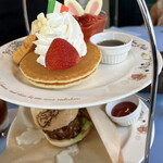 Peter Rabbit Garden Cafe Jiyugaoka