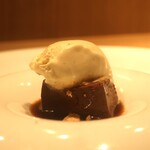 RISTORANTE IL NODO - ピエモンテ伝統”ボネ” 実山椒