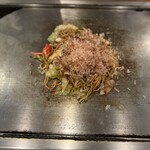 ゆかり - 鉄板焼きそば　下が焦げた頃が好きです