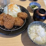 とんかつ 神楽坂 さくら 水戸笠原店 - 日替わりランチ　【３種 月曜】※メンチ一個追加写真