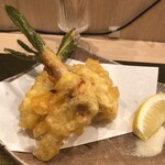 板前バル LIVE FISH MARKET - 谷中生姜の肉巻き天ぷら(3本)