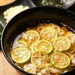 すだちとレモンの冷やしぶっかけそうめん