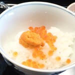 ゴハンヤユースケ - 白ご飯にウニイクラ