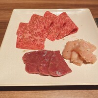 焼肉うしごろ 新宿三丁目店 - 