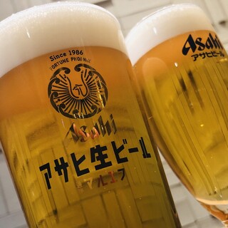 サクッと飲みたい時に嬉しい、アルコール類とおつまみが充実！