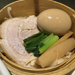麦処 八と丁 - 特製トッピング
