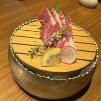 馬桜 銀座通り店 - 馬刺し