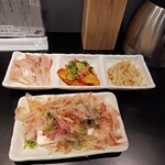 ワタリガラス - おつまみ3種と冷奴