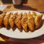 屋台安兵衛 - 餃子2人前。2人でペロッとです。