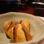 ブラッスリー・ヴィロン - パン。