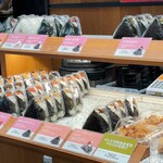 金のおにぎり専門店 ぼんたぼんた LINKS UMEDA店 - おにぎりの種類♪✨