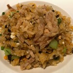 中国飯店 富麗華 - オリーブとエシャロットの炒飯