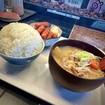 煮込みや 左斜め上24° - 