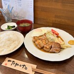 コーヒー＆キッチン マエダ - 琉球ポークのソテー定食