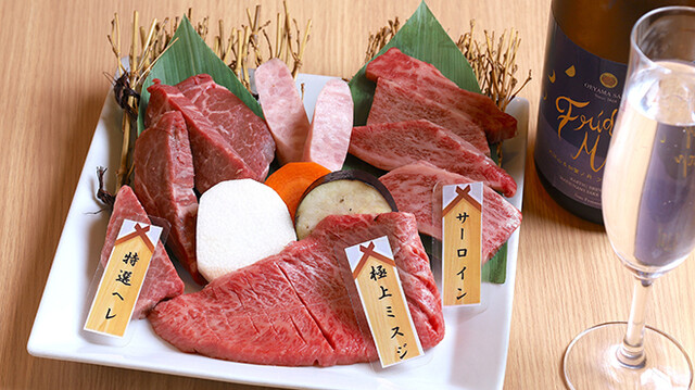 【特選７点セット】 限定10食！極上のA-5黒毛和牛のステーキ重ランチ】』by