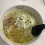 ラーメン海鳴 福岡空港店 - ジェノバらーめん