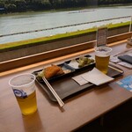 肉肉うどん - ドリンク写真:ビールと磯辺揚げと鯵フライ