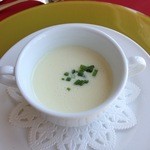 シェ・アンジュ - ポテトのスープ…誰かの披露宴を想い出す味。
