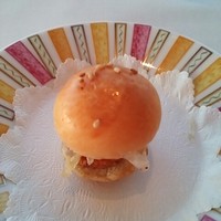 モナリザ 丸の内店 - 小さな小さなフィッシュバーガー
                