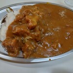 かれーの店 うどん  - カレーソースの中に埋もれているポークを上に。