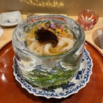 銀座 しのはら - 小豆島の「極み」　礼文のウニ　甘めの椎茸煮　見えないけど極細薄揚げ　白ゴマ　穂紫蘇