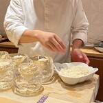 銀座 しのはら - そうめんをあげてある器がロイヤルコペンハーゲン