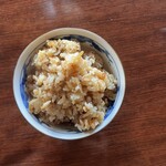 横浜瀬里奈 ステーキドーム - ガーリックライスはおかわりしたくなる旨さ！