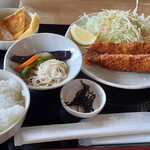 彩葉茶屋 - ジャンボエビフライ定食（ごはん小）