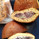 栗金糖本舗 梅屋 - 黒糖どら焼きは生地に黒糖が練り込まれています