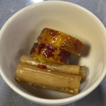 坦々麺 錦ちゃん - 小鉢（さつまいも、ゴボウの煮物）