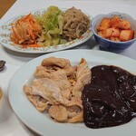 焼肉宝来軒 - 最初に頼んだけどあとから来たナムル