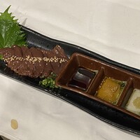 希少　馬レバー刺し