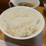 キッチン ブルー グローブ - ご飯大盛りのアップ