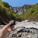 土合山の家 - お弁当を一ノ倉沢で頂く