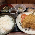 かく山 - アジフライ定食　サクサクふわふわ