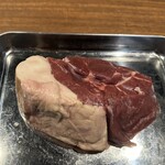 cucina Takemura - 希少脂つき蝦夷ヒグマロース肉