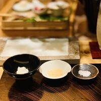 玄水 - ②【進肴】Set
                薬味：岩塩、きな粉、おろし
