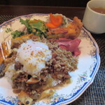 ジュイップ - 豚挽肉とキノコのドライカレー900円