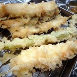 地魚屋台とっつぁん - 次は天ぷらシリーズです。今回は３品オーダーしました。