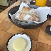 ザ タヴァン グリル＆ラウンジ - 