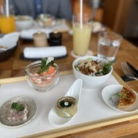 ザ タヴァン グリル＆ラウンジ - 